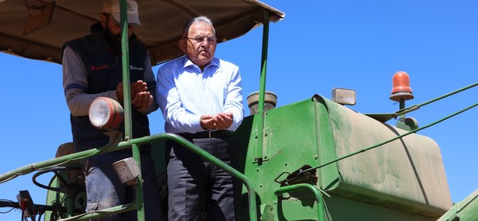 Kayseri Büyükşehir 200 ton nohut, 100 ton aspir ve 60 ton 4’lü karışım dağıtacak