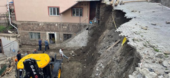 Yeşilhisar'da Heyelan: Sokak Trafiğe Kapatıldı