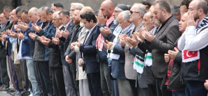 Kayserii'de Hamas liderinin oğulları için gıyabi cenaze namazı kılındı