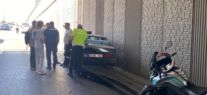 Araçtaki sürücü ve yolcu burunları kanamadan kurtuldu