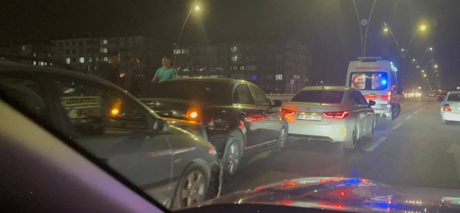 4 aracın karıştığı zincirleme kazada 2 yaralı