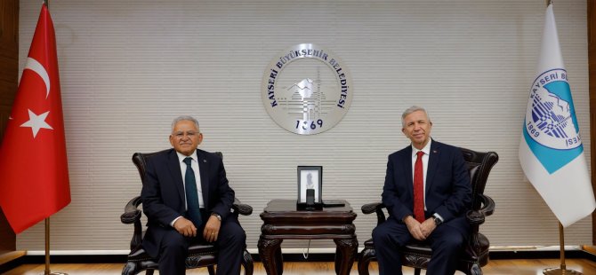TARİHİ KENTLER BİRLİĞİ BAŞKANI YAVAŞ'TAN BAŞKAN BÜYÜKKILIÇ'A ZİYARET