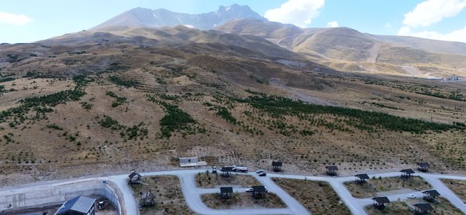 Büyükşehir’in Erciyes’te yeşillendirme çalışmaları sürüyor