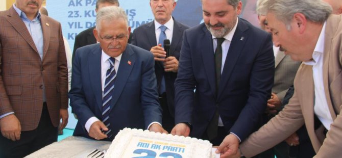 Kayseri Teşkilatı AK Parti'nin 23. kuruluş yıl dönümünü kutladı