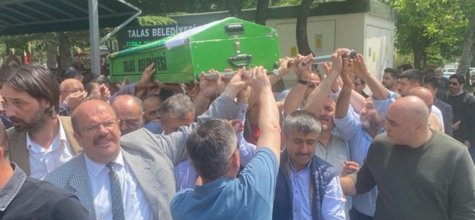 Tramvaya binmek için karşıya geçtiği sırada otomobilin çarptığı Erva, toprağa verildi