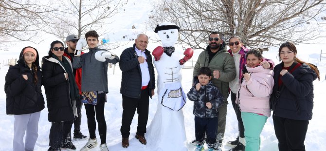 Yahyalı’da Kar Şenliği Coşkusu