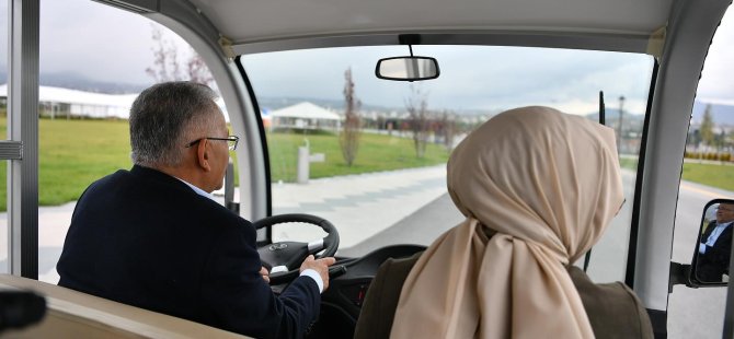Büyükkılıç,Kadın Konuklarını Gezdirdi