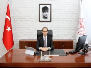 İL SAĞLIK MÜDÜRÜ ERŞAN: "CİLT KANSERİ ERKEN TEŞHİSLE ÖNLENEBİLİR"