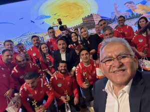 Genç Sporcuları Ödüllendiren Büyükkılıç: "Yeni Bir Hedef, Avrupa Spor Başkenti Kayseri"