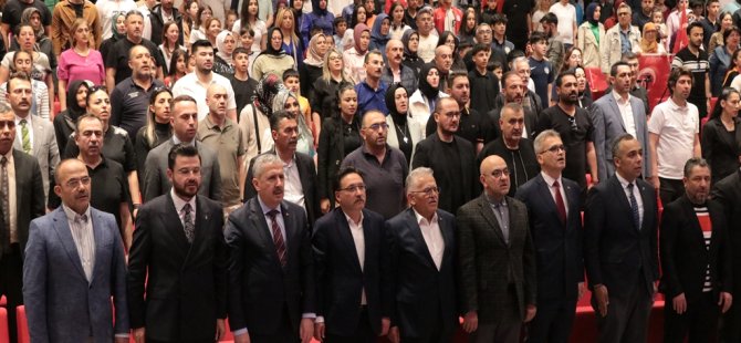 Kayseri'de 21 branşta derece elde eden sporculara ödülleri verildi