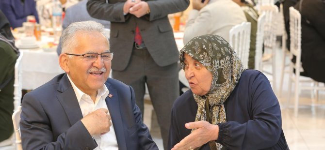 “İyi ki Varsınız Annelerimiz”