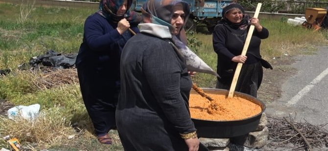Yağmur yağması için asırlık geleneği sürdürüyorlar
