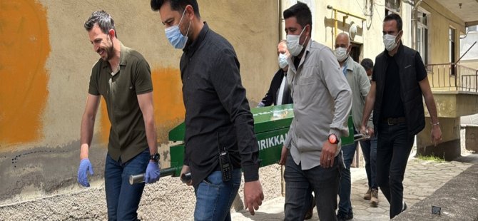 Çilingirle girilen evde, derin dondurucuda parçalanmış ceset bulundu