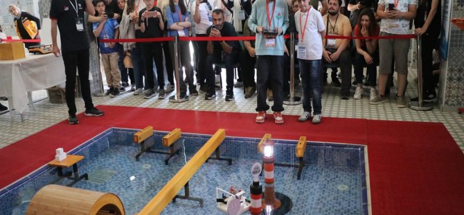 'SU ÜSTÜNDE YÜZEN BİR ROBOT TASARLAMALARINI İSTİYORUZ'