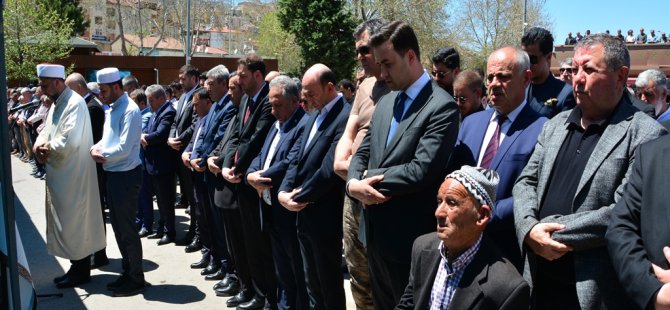 Eski belediye başkanı ve iş insanı, son yolculuğuna uğurlandı