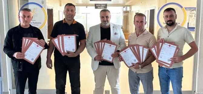 BAŞKAN DEMİRKIRAN,60 DAİRENİN TAPUSUNU ALDIK
