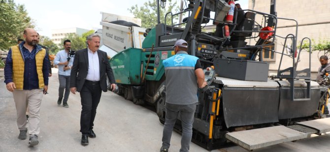 MELİKGAZİ BELEDİYESİ ASFALT SEZONUNA HIZLI BİR GİRİŞ YAPTI