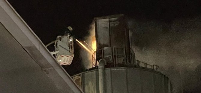 Ahşap fabrikasının silosundaki yangın söndürüldü
