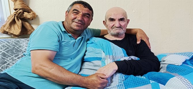 6 yıldır felçli babasına bakıyor