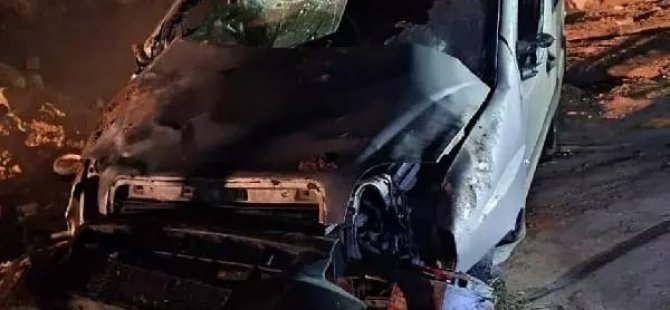 Şeker'de Aydınlatma direğine çarpan otomobilin hamile sürücüsü öldü