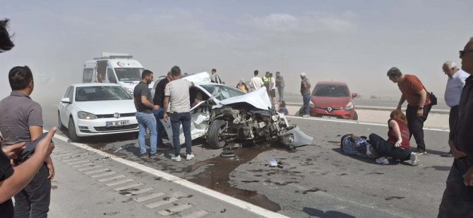 Aksaray'da kum fırtınası zincirleme kazaya neden oldu: 11 yaralı