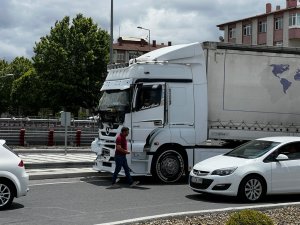 Belsin,Şeker Bölgesi'nde Yer Alan Terminal Yolunda Feci Kaza: 8 yaralı