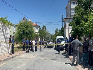 Kayseri'de Cinayet! Kayseri'de kızını tüfekle yaralayıp,silahla yaşamına son verdi