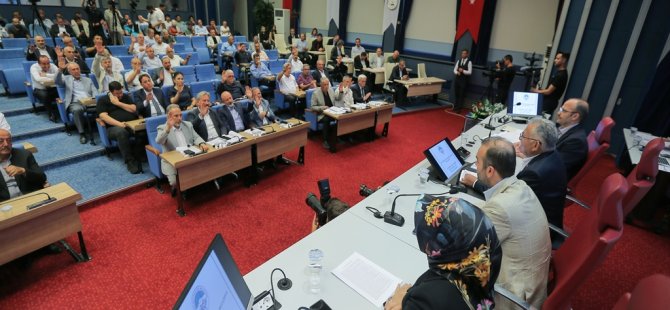 Büyükşehir Belediyesi meclisinde 91 gündem maddesi karara bağlandı