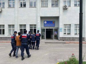 Kayseri’de jandarma ekiplerince DEAŞ operasyonu
