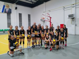 Yusuf Ağaşe’nin yaptığı Erciyes Voleybol Kulübü, yeni sezon hazırlıklarına başladı