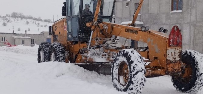 Büyükşehir ekipleri, kırsaldaki 24 mahalle yolunu ulaşıma açtı