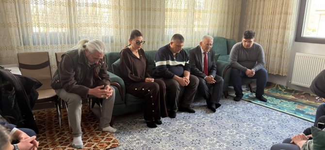 Başkan Büyükkılıç’tan kazada ölen tıp öğrencisi Yaren’in ailesine taziye ziyareti