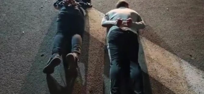 Nakliye kamyonunda silah ele geçirildi: 2 gözaltı