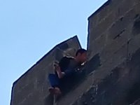 Kayseri Kalesi surlarında intihar girişimi