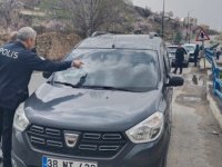 Kayseri'de iki aile arasındaki kavgada 2 araç kurşunlandı