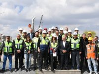 Başkan Büyükkılıç'tan Kartal Katlı Kavşağı ve Bağlantı Yolları Projesi'nde Pazar Mesaisi