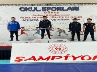 Kayserili sporcular güreşte Türkiye şampiyonu oldu