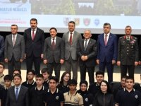 KAYSERİ’DE 100. YIL GURURU: BAŞKAN BÜYÜKKILIÇ’TAN “HAVA İKMAL 100’ÜNCÜ YIL CADDESİ”, BAKAN YARDIMCISI AYHAN’DAN 2. ANA BAKIM FABRİKASI MÜJDESİ