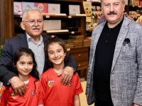 Başkan Büyükkılıç'tan Çarşı Melikgazi'ye Ziyaret: Cıvıl Cıvıl