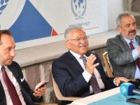 “Toplumun Önündeki İnsanlar Özel Hayatına da Dikkat Etmeli”