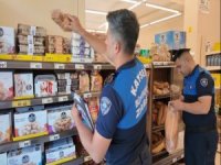 Zabıtadan marketlerde denetim 