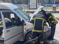 Kayseri’de seyir halindeki ticari araçta yangın