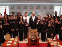 KTB ERVA sporcuları Başkan Bağlamış'ı ziyaret etti