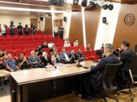 “ÇAMUR ATMA VE İTİBAR SUİKASTINI ESEFLE KINIYORUM”