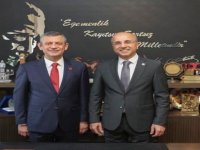Aşkın Genç CHP’den istifa etti
