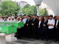 Mustafa Tümgüç, gözyaşları ile toprağa verildi