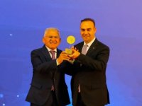 Başkan Büyükkılıç, RES projesiyle verimlilik ödülünü Bakan Kacır'ın elinden aldı
