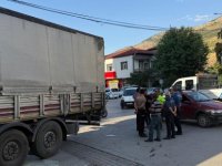 Seyir halindeki TIR’ın dorsesinde yangın