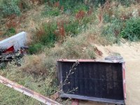 Arpa yüklü traktör köprüden düştü: 1 yaralı