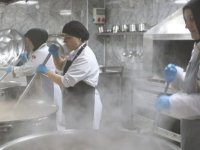 Kocasinan Belediyesi 229 vatandaşın evine sıcak yemek ulaştırıyor